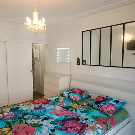 D'hôte Avec Salle De Bain Et Balcon Privé - 3 Mins à Pied De La Gare - Génève Accès Direct